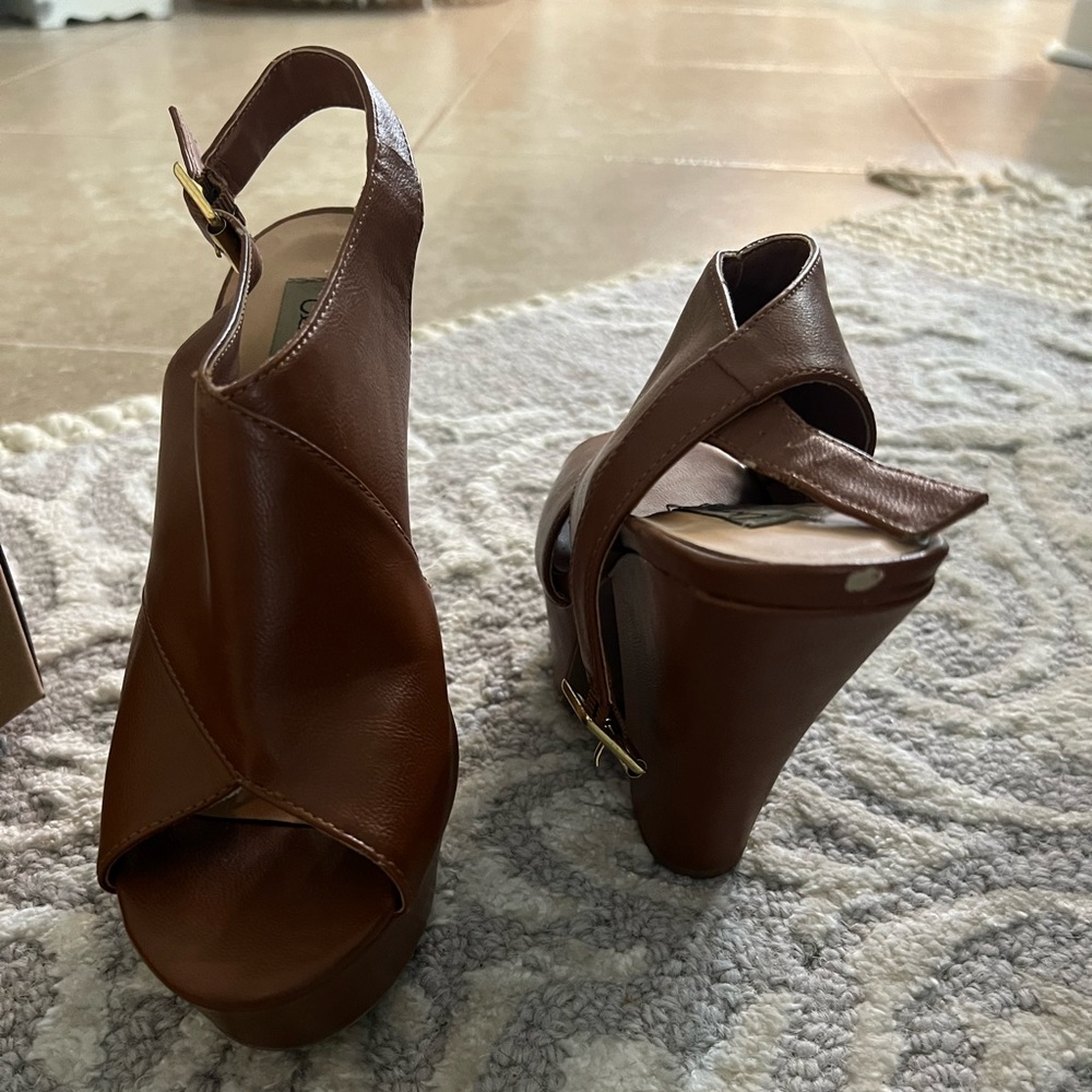 Olsenboye heels size 7.5 brown leather